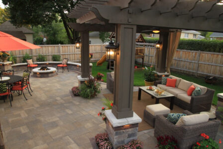 Outdoor Pergola Seating Lighting